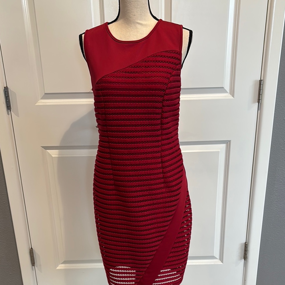 Elegant Red Sleeveless Dress